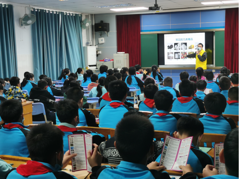 阜沙鎮(zhèn)禁毒信息〔2023〕第29期--“開學第一課 禁毒齊參與”阜沙鎮(zhèn)禁毒辦開展校園宣講活動（202